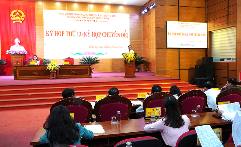 Quang cảnh kỳ họp.