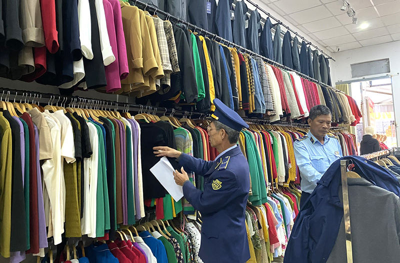 Lực lượng QLTT tăng cường công tác kiểm tra, kiểm soát thị trường dịp Tết Nguyên đán.