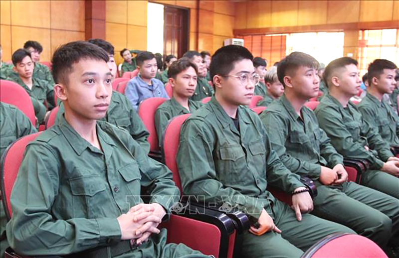 Các thanh niên nhập ngũ năm 2024 của Thành phố Lạng Sơn tham gia Chương trình gặp mặt. Ảnh: Anh Tuấn/TTXVN