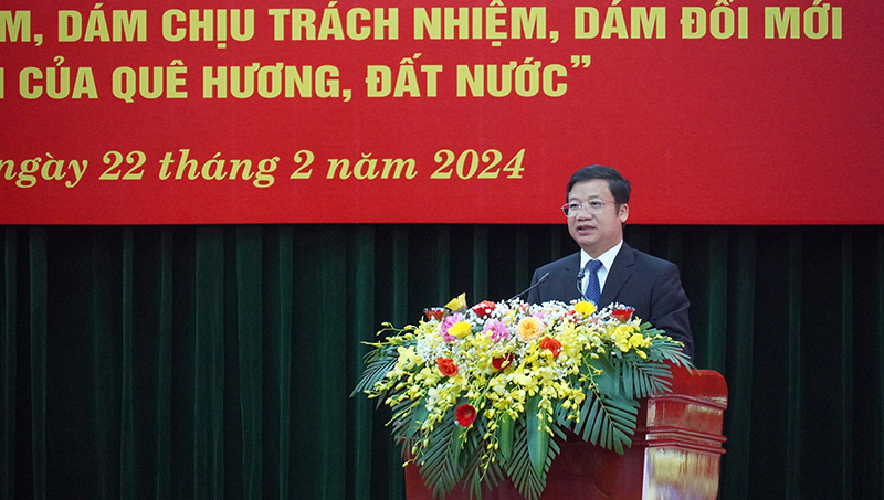 Đồng chí Cao Văn Định, Ủy viên Ban Thường vụ, Trưởng ban Tuyên giáo Tỉnh ủy quán triệt nội dung các kế hoạch, hướng dẫn của Ban Thường vụ và Ban Tuyên giáo Tỉnh ủy về học tập, quán triệt, tuyên truyền Chuyên đề năm 2024