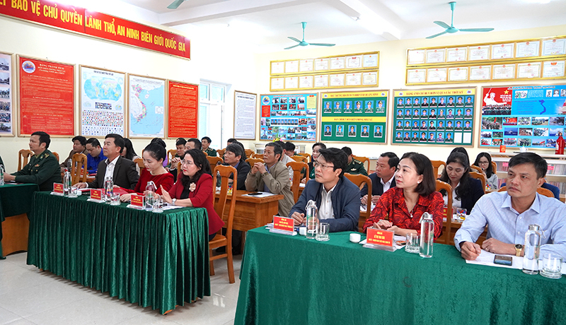 Các đại biểu dự hội nghị.