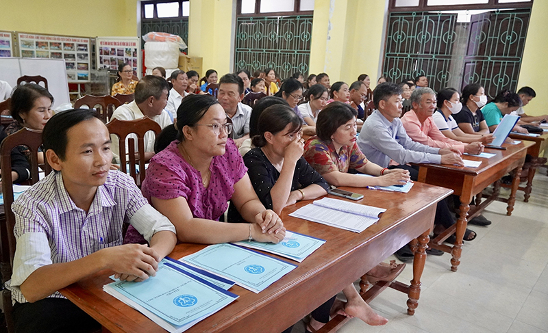  Các hội nghị tuyên truyền về chính sách BHXH tự nguyện, BHYT hộ gia đình luôn thu hút đông đảo người dân tham gia.