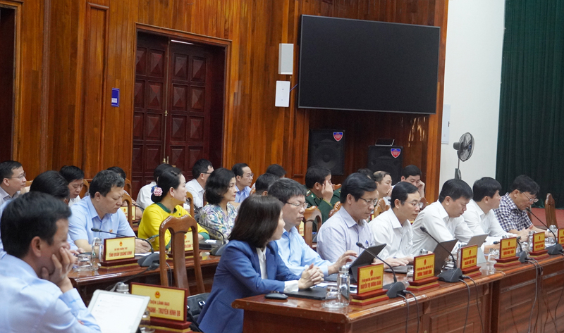 Các đại biểu tham dự phiên họp.