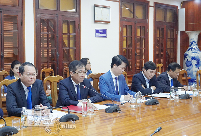 Đồng chí Phó Chủ tịch Thường trực UBND tỉnh Đoàn Ngọc Lâm phát biểu tại cuộc làm việc.