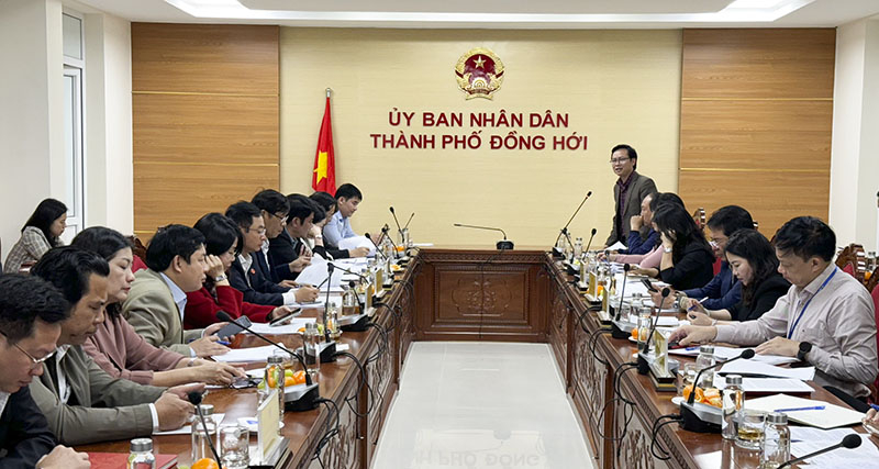 Các đại biểu dự buổi làm việc