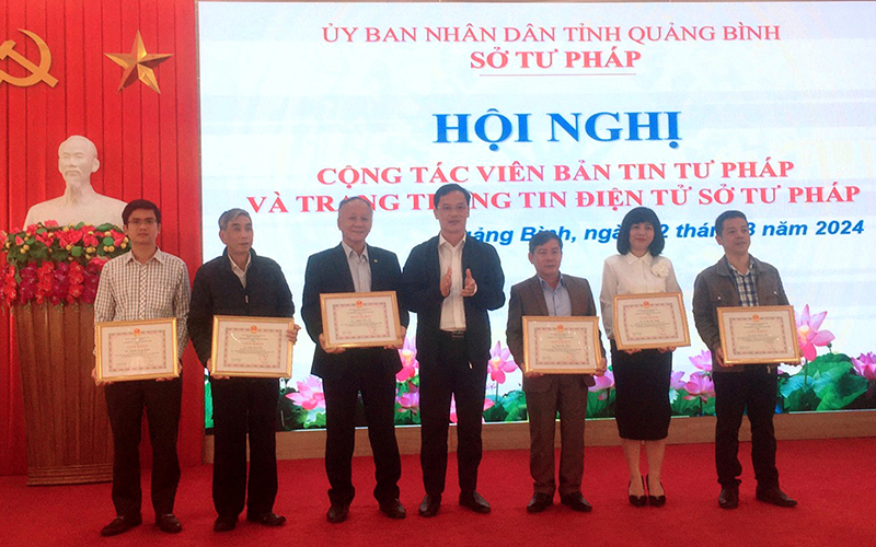 Các CTV xuất sắc được Sở Tư pháp khen thưởng