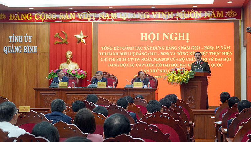 Đại biểu thảo luận tại hội nghị
