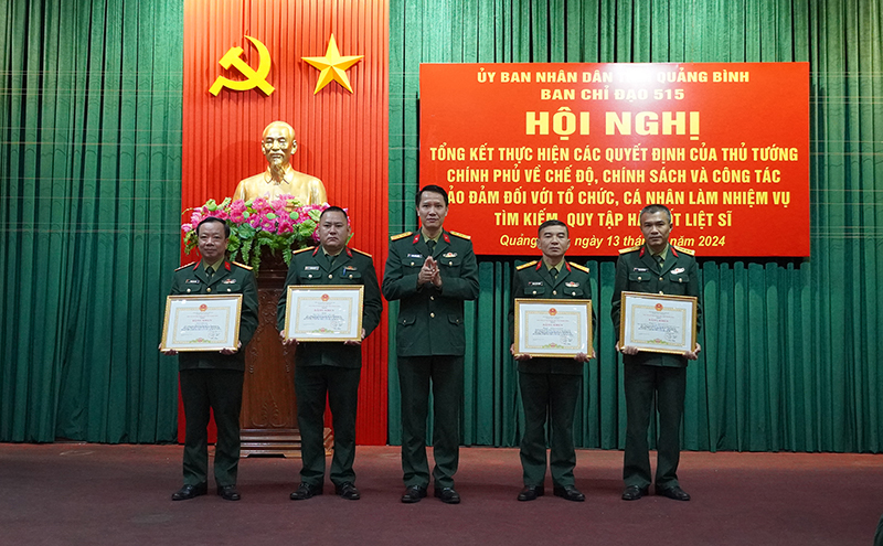 Các tập thể, cá nhân hoàn thành xuất sắc trong thực hiện các Quyết định của Thủ tướng Chính phủ quy định về chế độ, chính sách và công tác bảo đảm đối với tổ chức, cá nhân làm nhiệm vụ tìm kiếm, quy tập hài cốt liệt sĩ được tặng Bằng khen của Chủ tịch UBND tỉnh.