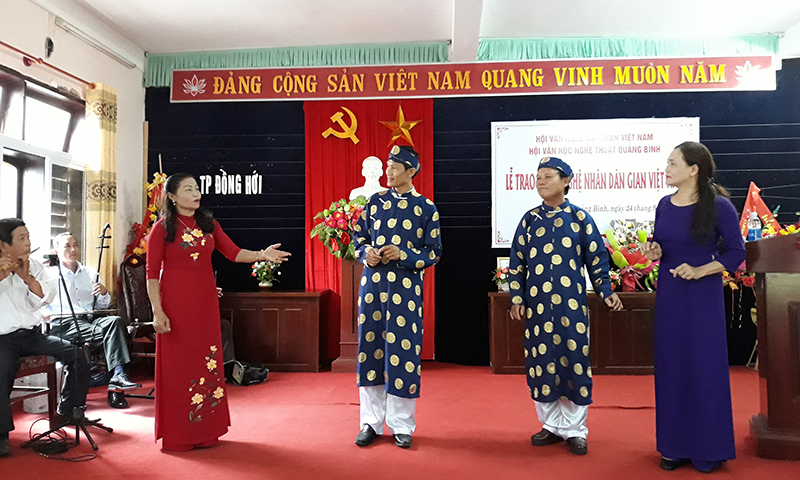 Các CLB mà vai trò chủ chốt của NNDG đã làm “sống” lại nhiều loại hình văn hóa, văn nghệ dân gian đặc sắc.    