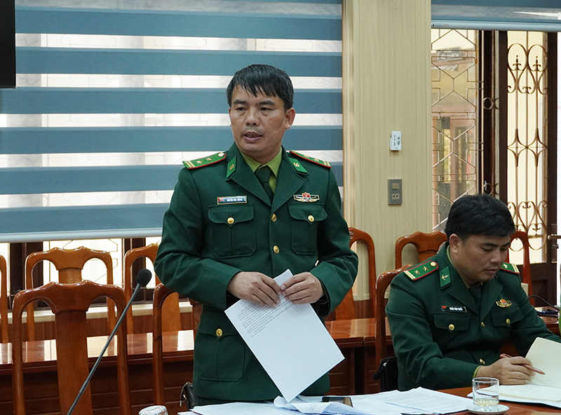 Các đại biểu phát biểu tại buổi làm việc với UBND huyện Bố Trạch.
