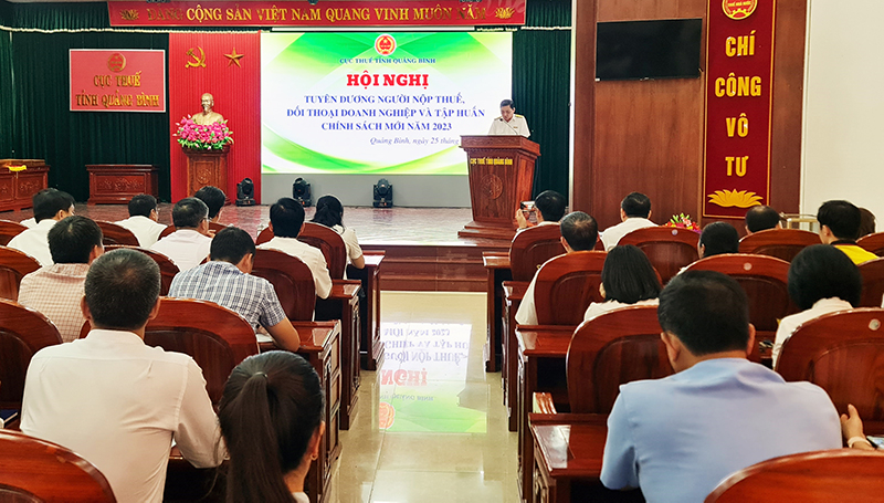 Cục Thuế tỉnh thường xuyên tổ chức các lớp tập huấn, hướng dẫn chính sách thuế mới đến người nộp thuế.