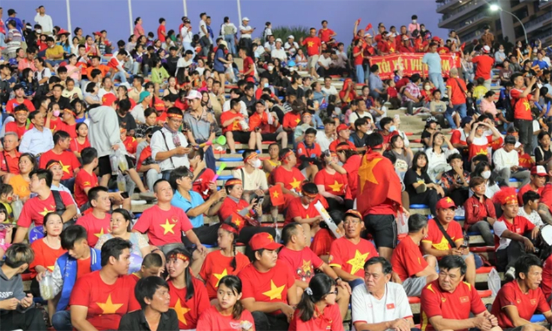 Các cổ động viên Việt Nam. (Ảnh: Hoàng Minh/TTXVN) 