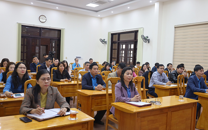Các đại biểu tham dự hội nghị.
