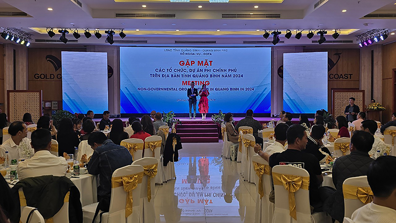 Quang cảnh chương trình gặp mặt.