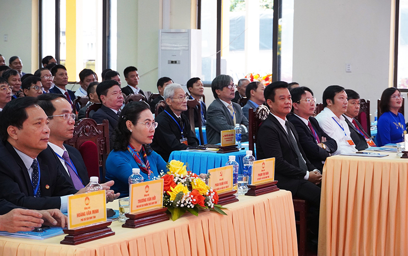 Các đại biểu dự đại hội.