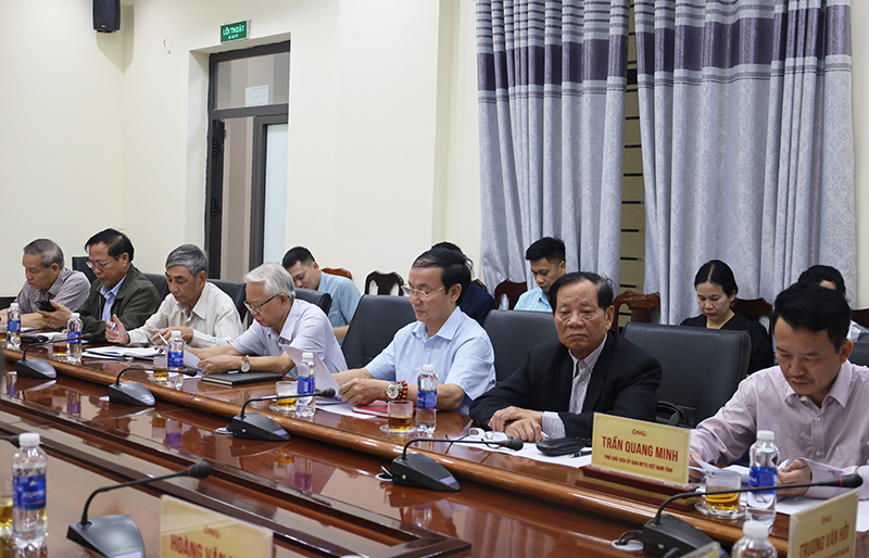 Các đại biểu tham dự hội nghị.