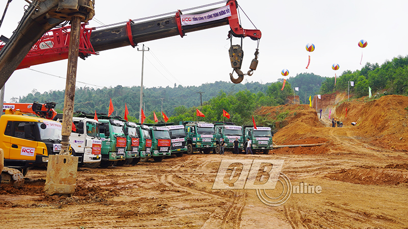  Điểm đầu triển khai dự án.