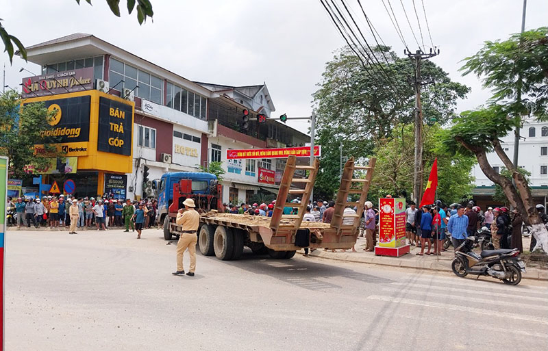 Vụ tại nạn xảy ra tại trung tâm thị trấn Quy Đạt, huyện Minh Hóa.