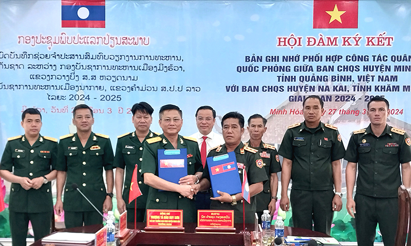 Ban CHQS hai huyện ký kết bản ghi nhớ phối hợp công tác quân sự, quốc phòng giai đoạn 2024-2025.