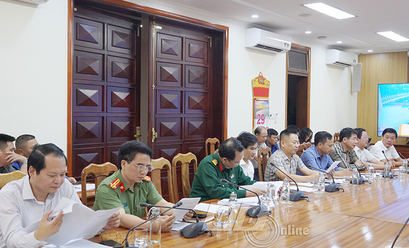 Các đại biểu dự phiên họp tại điểm cầu Quảng Bình.