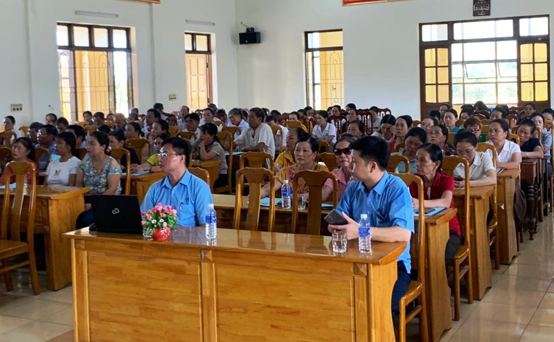 Các hội nghị tuyên truyền, phổ biến chính sách, pháp luật về BHXH, BHYT thu hút nhiều người dân tham gia.