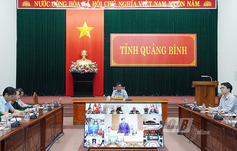 Đồng chí Phó Chủ tịch Thường trực UBND tỉnh Đoàn Ngọc Lâm phát biểu tại cuộc làm việc.