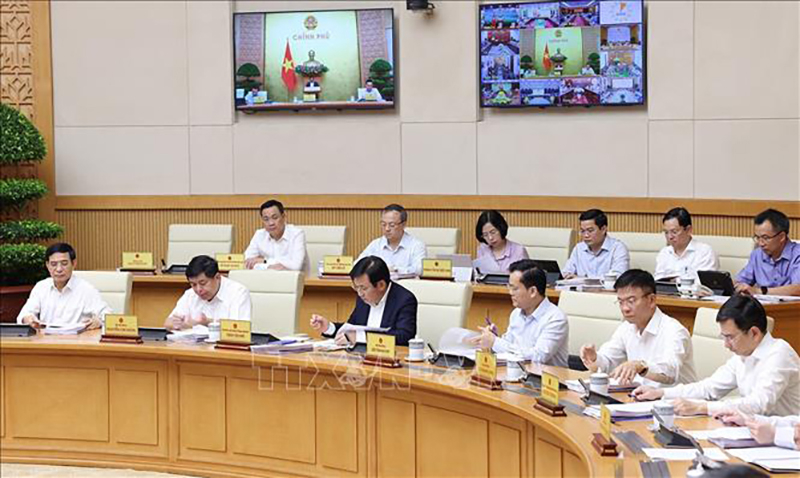 Đại diện các bộ, ngành và cơ quan thuộc Chính phủ tham dự phiên họp. Ảnh: Dương Giang/TTXVN
