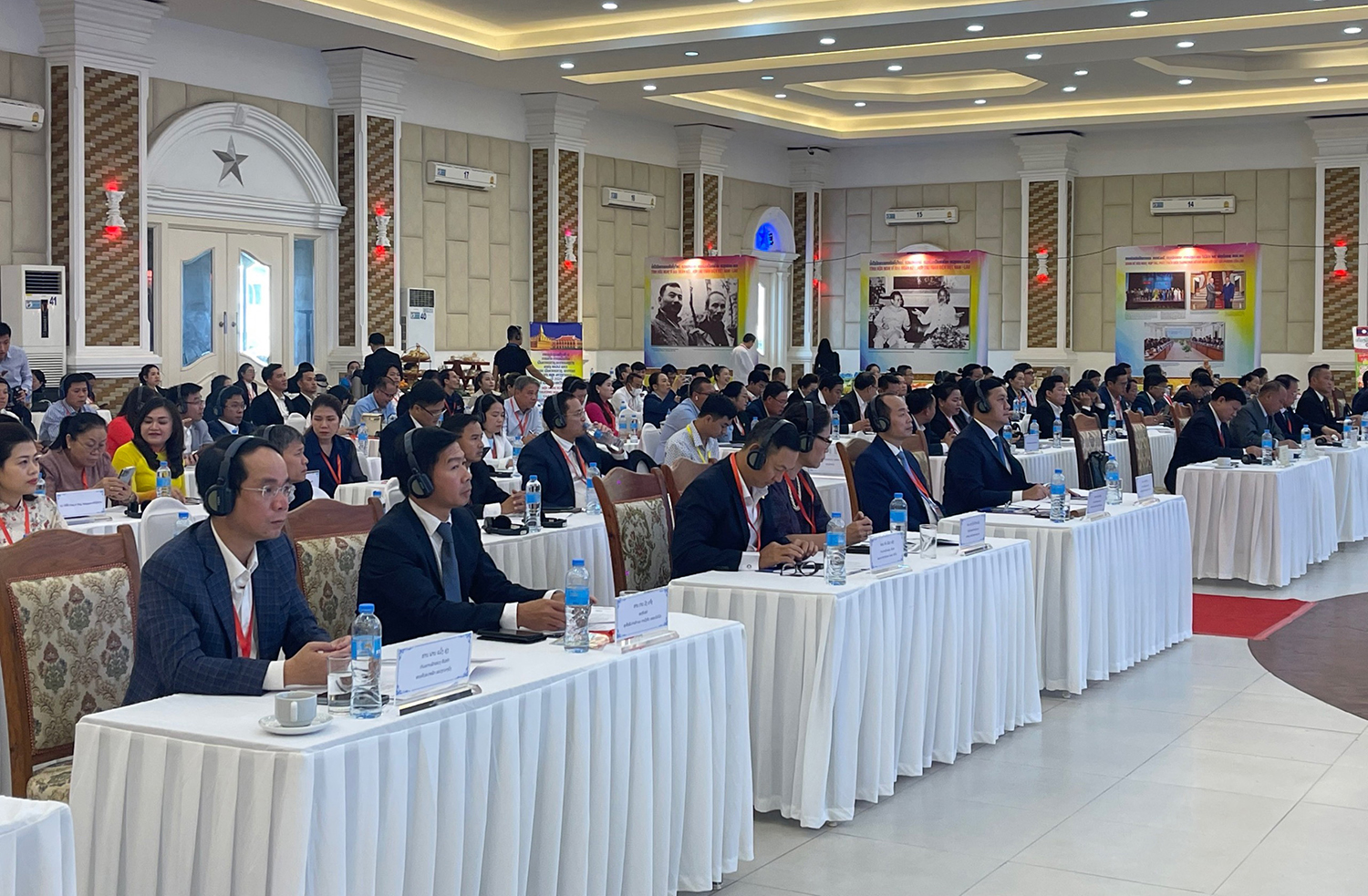 Gần 150 đại biểu dự hội nghị.