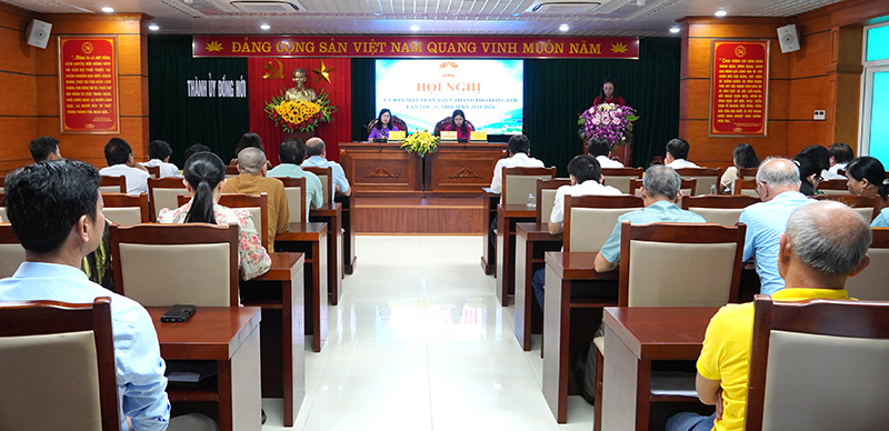 Quang cảnh hội nghị. 