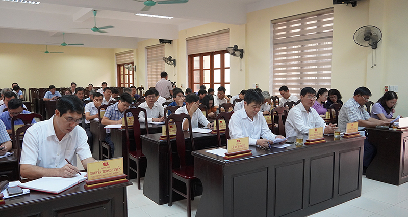 Các đại biểu tham dự hội nghị.