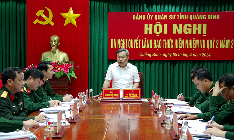 Đồng chí Bí thư Tỉnh ủy, Bí thư Đảng ủy Quân sự tỉnhVũ Đại Thắng phát biểu kết luận tại hội nghị.