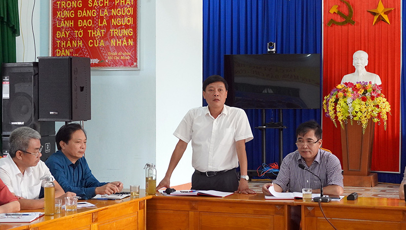 Lãnh đạo huyện Bố Trạch báo cáo tình hình sắp xếp ĐVHC tại địa phương
