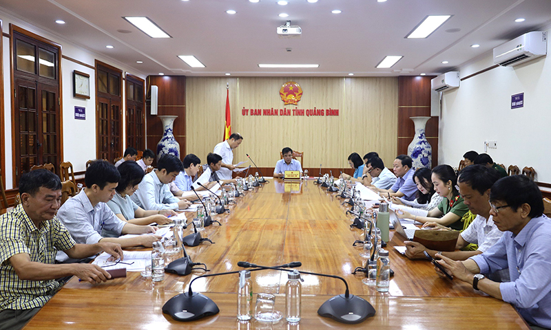 Quang cảnh cuộc họp.