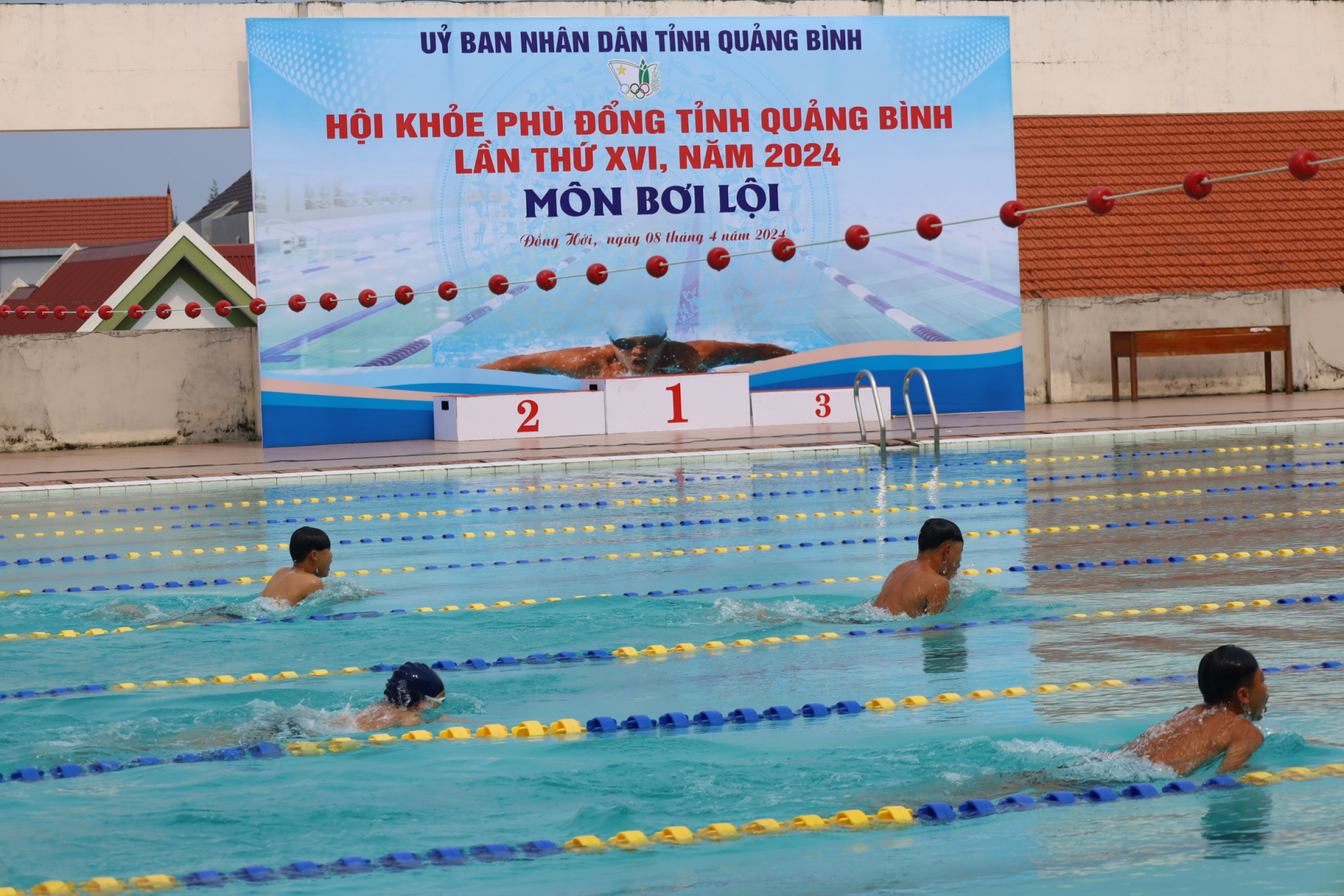 Bứt phá trên  