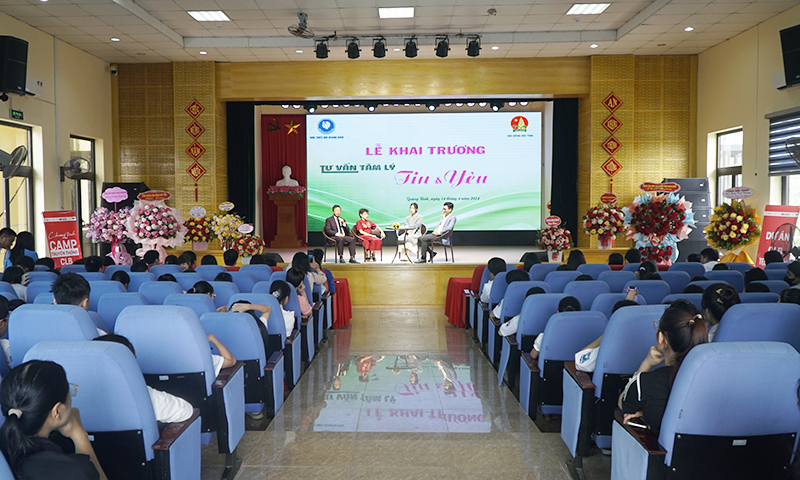 Toàn cảnh buổi lễ.