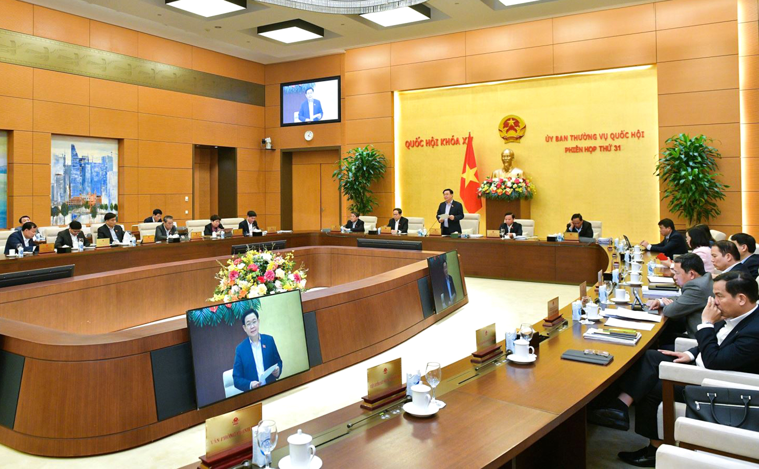 Chủ tịch Quốc hội Vương Đình Huệ phát biểu bế mạc phiên họp thứ 31 của Ủy ban Thường vụ Quốc hội, ngày 19/3/2024. Ảnh: QH