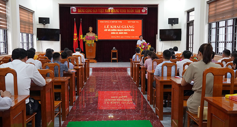 Toàn cảnh lễ khai giảng.