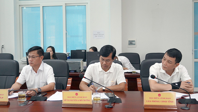 Đại diện các sở ngành tham gia phiên tiếp công dân của đồng chí Chủ tịch UBND tỉnh