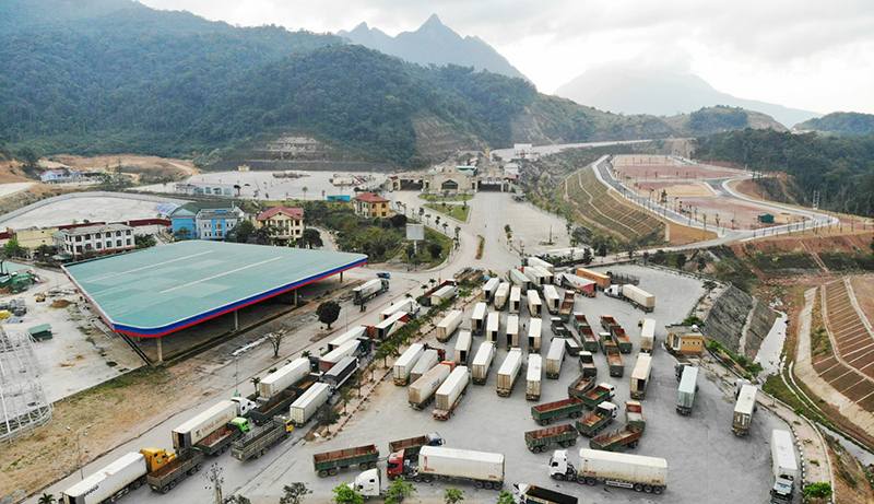 Cha Lo là một trong những cửa khẩu có tốc độ tăng trưởng nhanh nhất trong các cặp cửa khẩu giữa Việt Nam với Lào.