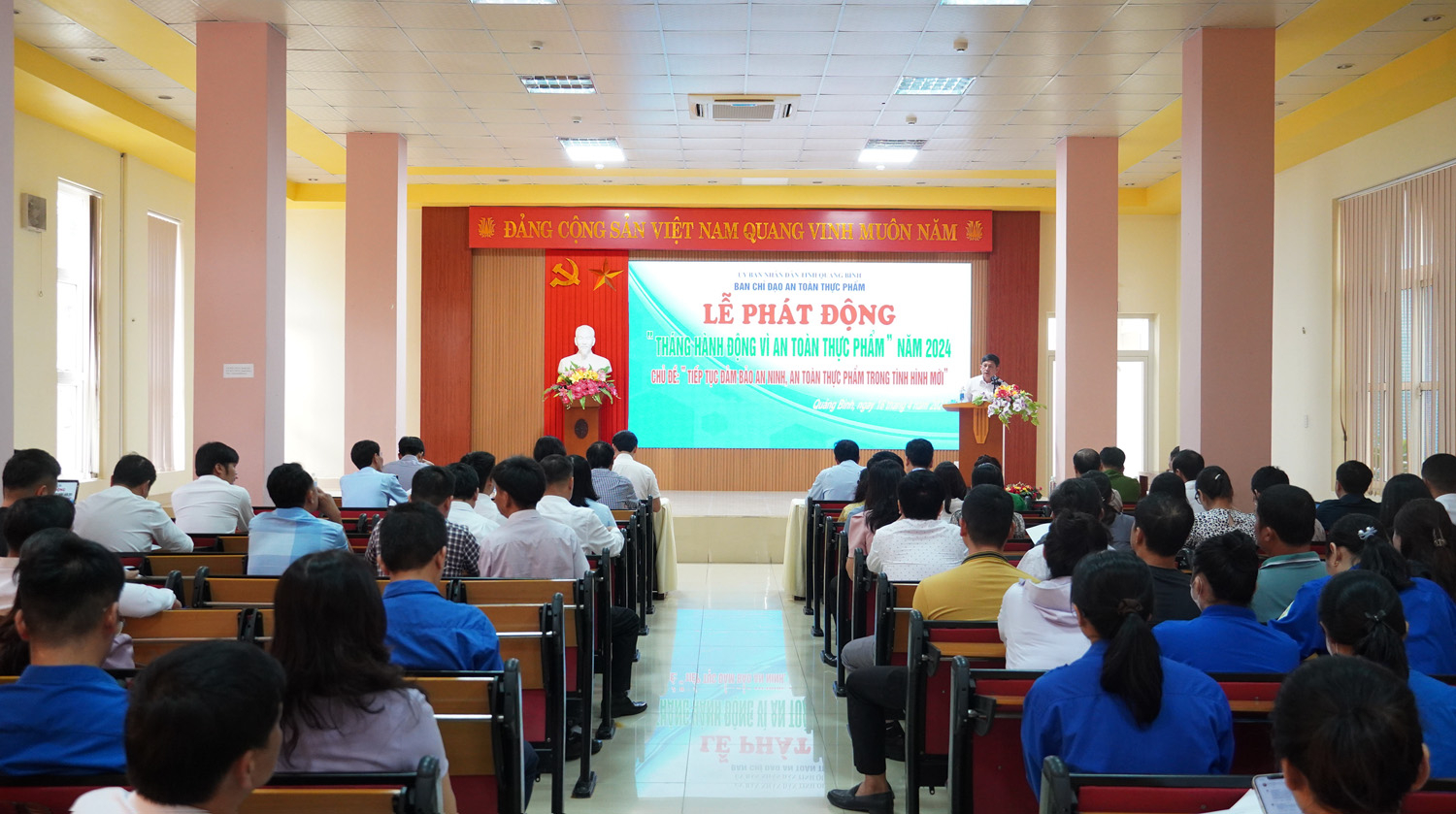 Toàn cảnh lễ phát động “Tháng hành động vì an toàn thực phẩm” năm 2024.