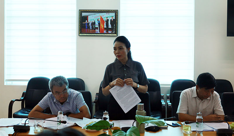Đại diện Hội Liên hiệp Phụ nữ tỉnh thảo luận tại phiên họp