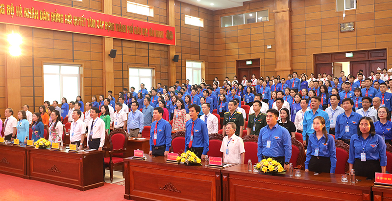 Các đại biểu, khách mời tham dự đại hội.
