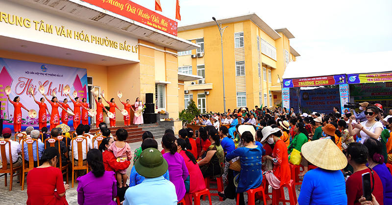 Quang cảnh hội chợ 4.0 tại phường Bắc Lý, TP. Đồng Hới.