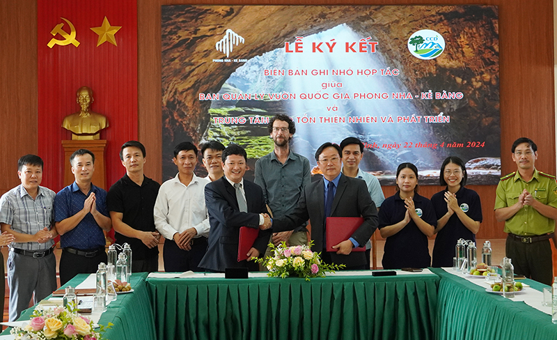 Ký kết biên bản ghi nhớ hợp tác cứu hộ động vật hoang dã, bảo tồn đa dạng sinh học.