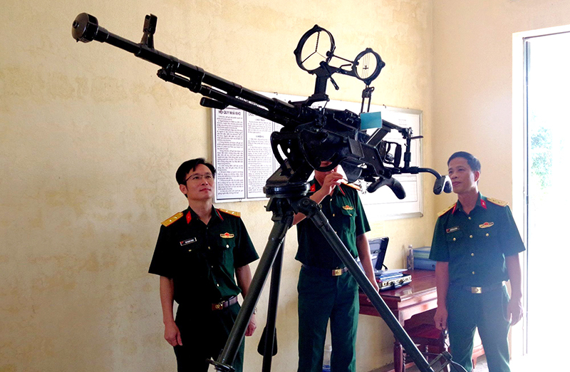 Kiểm tra tại Ban Chỉ huy Quân sự huyện Quảng Trạch.