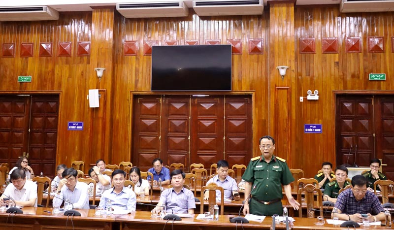 Các đại biểu tham dự đóng góp ý kiến, đề xuất tị buổi họp