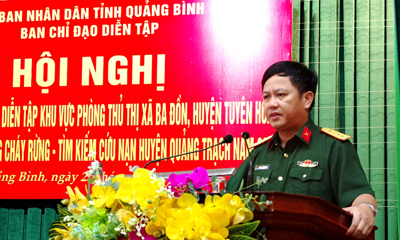 Đồng chí đại tá Hoàng Xuân Đông, Phó Chỉ huy trưởng, Tham mưu trưởng Bộ CHQS tỉnh, Phó trưởng Ban Thường trực Ban Chỉ đạo diễn tập tỉnh phát biểu kết luận tại hội nghị.
