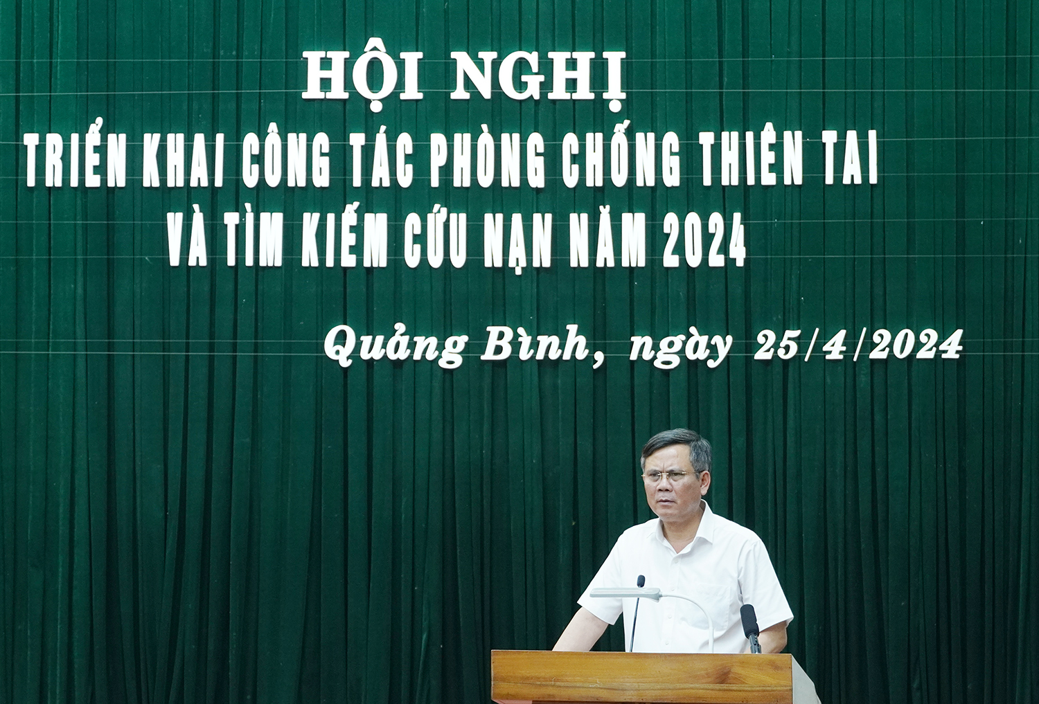 Đồng chí Chủ tịch UBND tỉnh Trần Thắng phát biểu kết luận tại hội nghị.