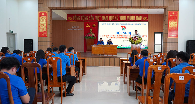 Quang cảnh hội nghị.