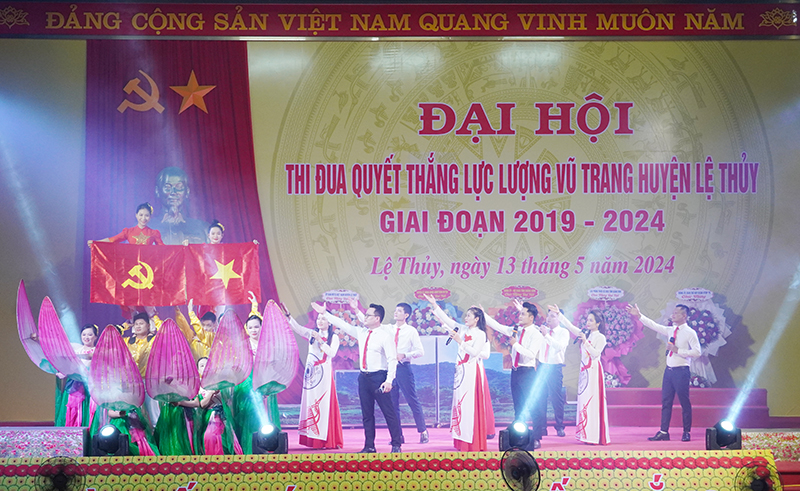 Chương trình văn nghệ chào mừng đại hội.
